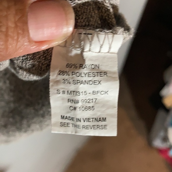 Gray knit, cowl neck, 3/4 length sleeves Sz M - Picture 3 of 5